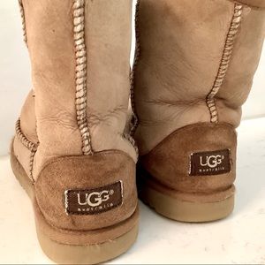UGG Boots Size 4 (Women’s 6)